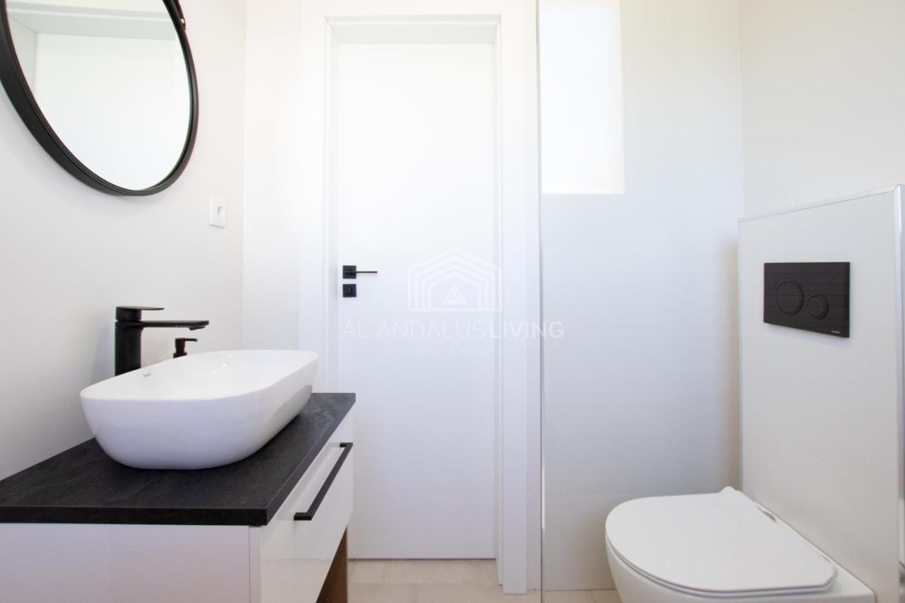 Panoramic Sea Views And Direct Access To The Beach From The Community In Torrenueva Apartamento Málaga Exterior foto